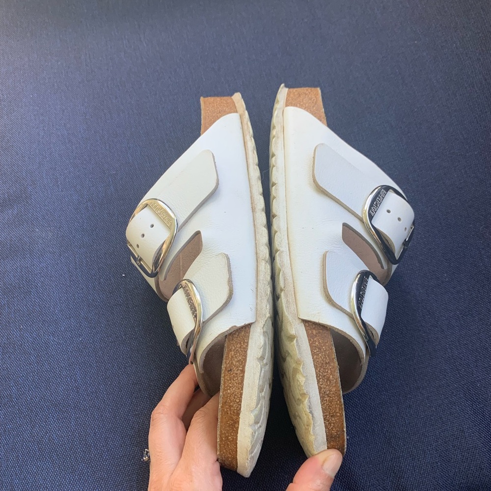 Birkenstock big silver buckle white leather sandals - Picture 2 of 12